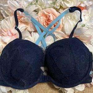Victoria Secret  32 DD Demi